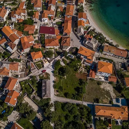 Апартаменты Zora Near Pebbled Beach Постира